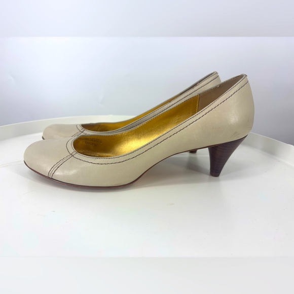 Arturo Chiang Round Toe Vintage Inspired Kitten Heels Cream White 7.5 - Picture 1 of 4